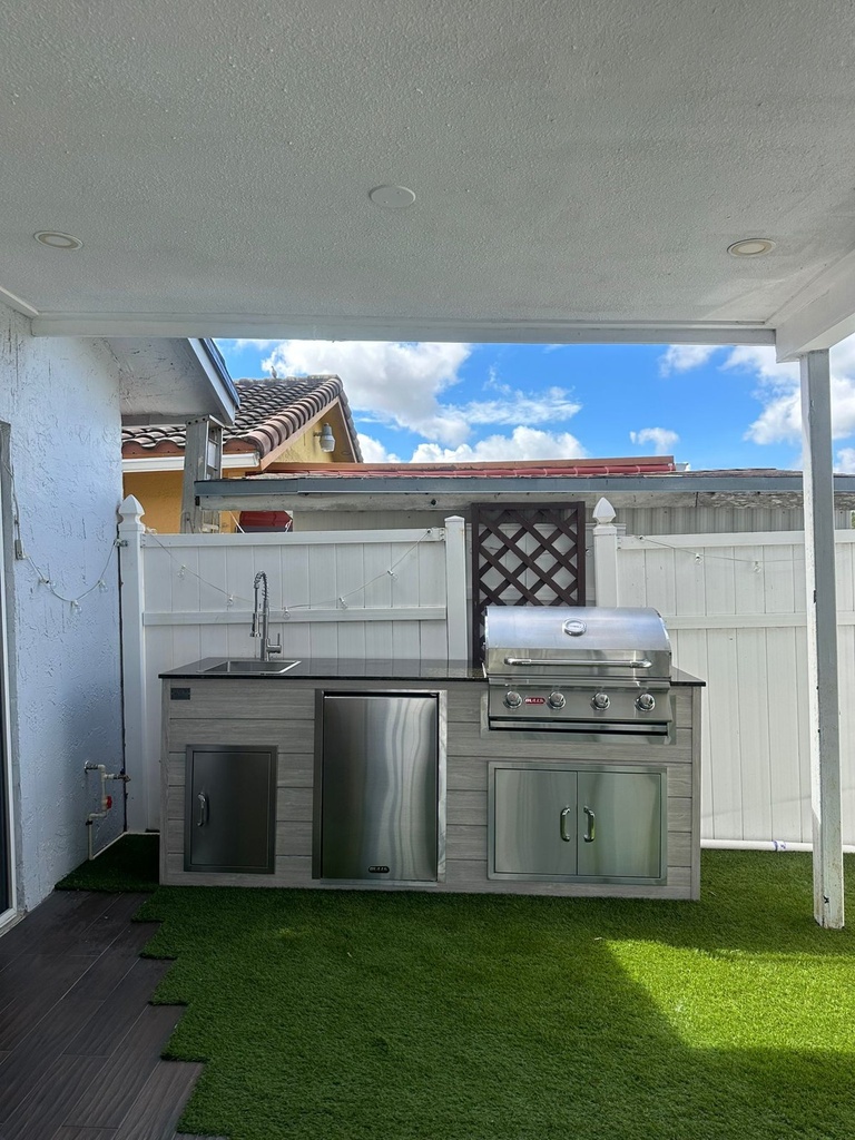 Perello Patio 8 ft Outdoor Kitchen · Bull Outlaw 30" · Weather Pro - full view