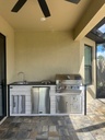 Outdoorkitchen 8 ft · Atlantic White · Bull 30" Outlaw LP - full view