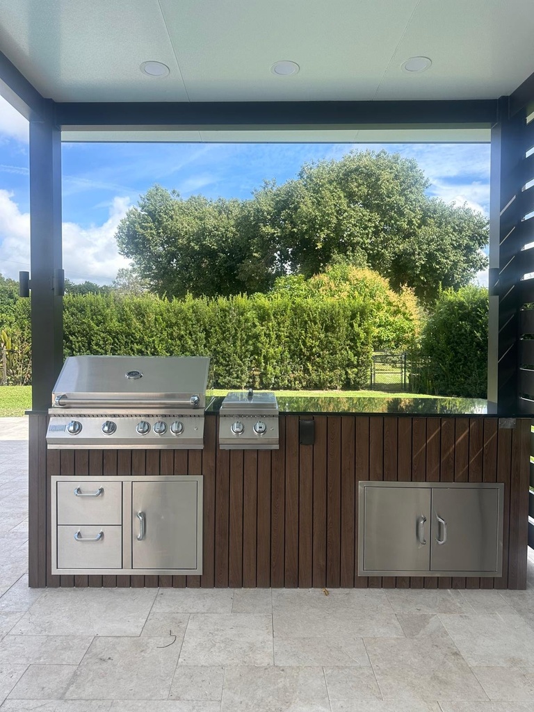 Perello Patio 8 ft Outdoor Kitchen · Blaze LTE+ 32" · WPC - full view