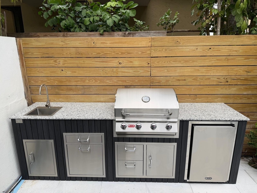 Perello Patio 9 ft Outdoor Kitchen · Bull Outlaw 30" · WPC - full view