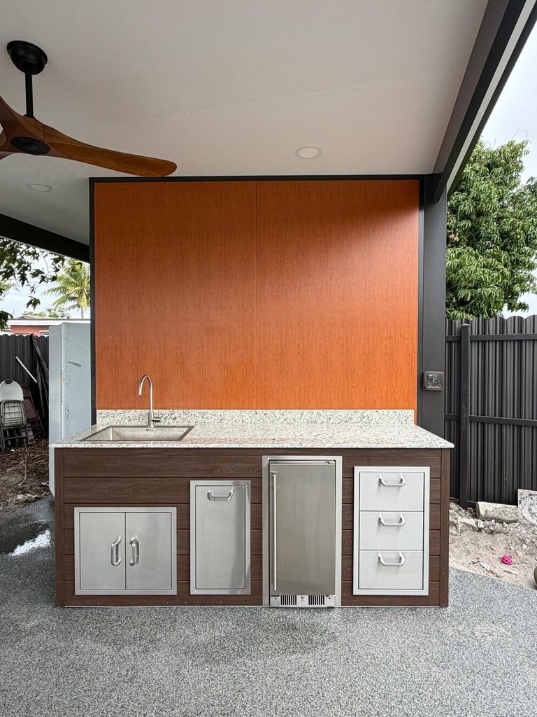 Outdoorkitchen 6 ft · Modern Walnut · Bull 24″ Premium Sink & Faucet Over Mount - full view