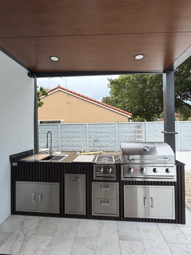Perello Patio 8 ft Outdoor Kitchen · Bull Outlaw 30" · WPC - full view