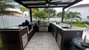 Outdoorkitchen 20 ft · Modern Walnut · Big Green Egg MiniMax EGG · U-Shape - full view