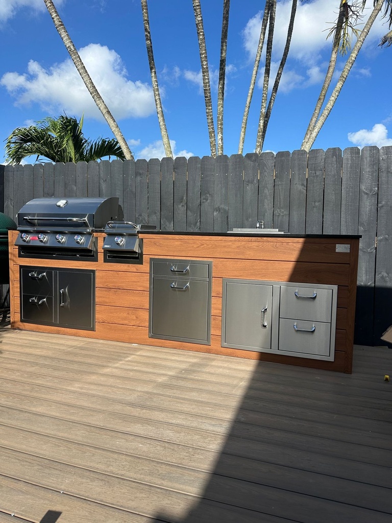 Outdoorkitchen 9 ft · Cinnamon Walnut · Bull Outlaw 30-Inch 4-Burner Built-In Propane Gas Grill - full view