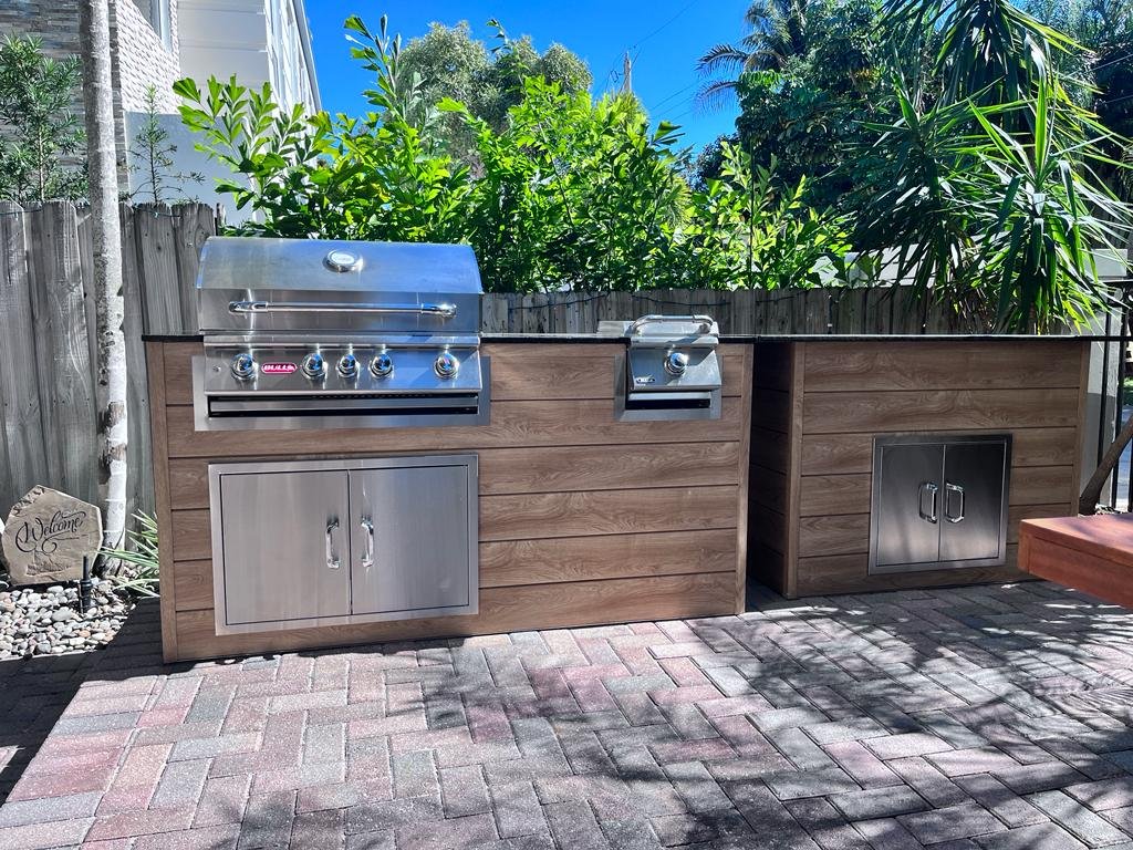 Outdoorkitchen 9 ft · Barrel Oak · Bull Angus 30-Inch 4-Burner Built-In Propane Gas Grill - full view