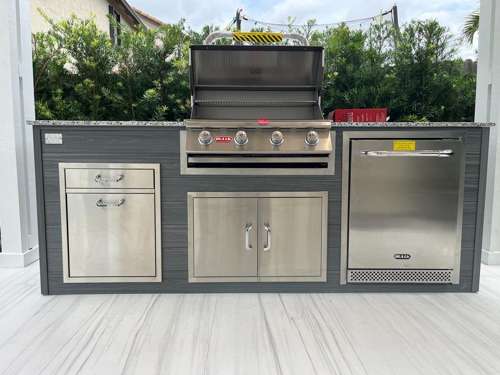 Outdoorkitchen 8 ft · Modern Walnut · Bull Outlaw 30-Inch 4-Burner Built-In Propane Gas Grill - full view