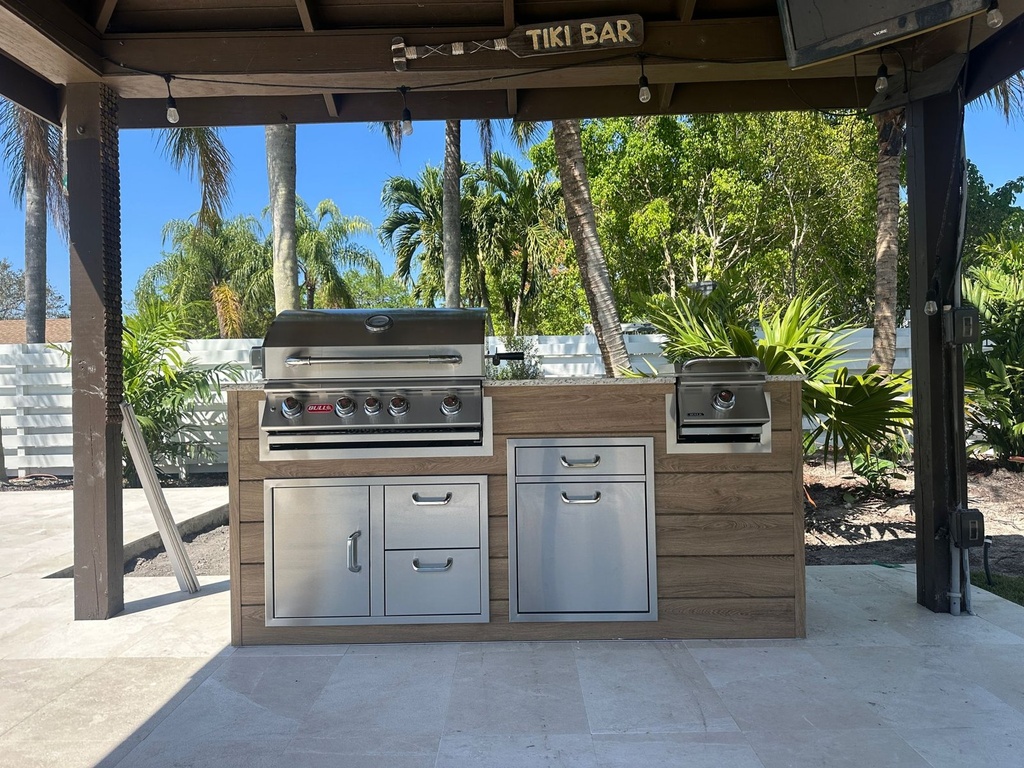 Outdoorkitchen 7 ft · Barrel Oak · Bull Angus 30-Inch 4-Burner Built-In Propane Gas Grill - full view