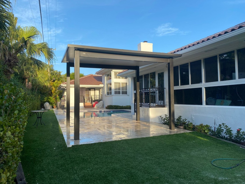 Square Terrace 12' x 12' · Freestanding · Bronze