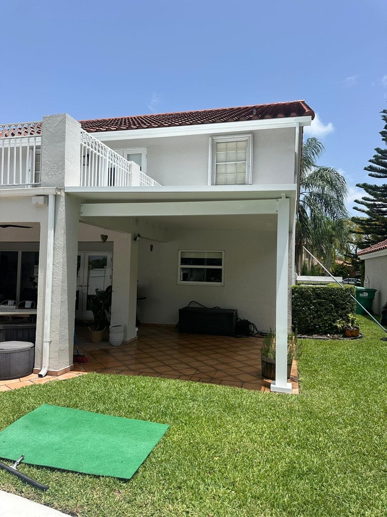 Square Terrace 12' x 12' · Attached · White