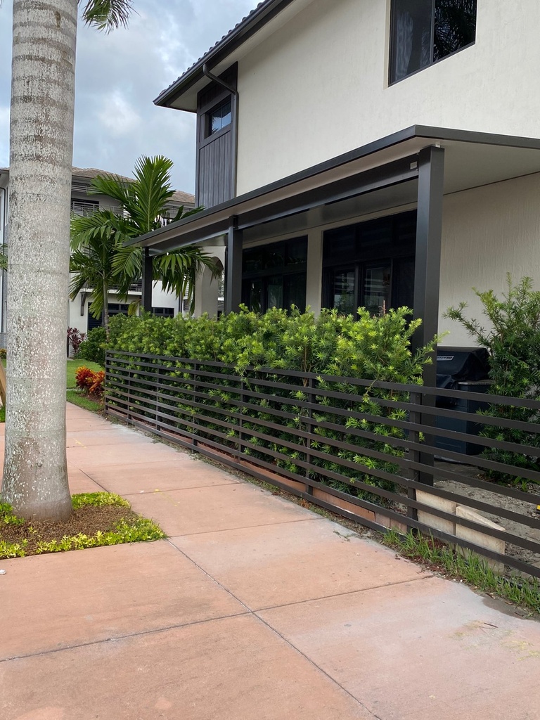 Square Terrace 28' x 8' · Attached · Bronze