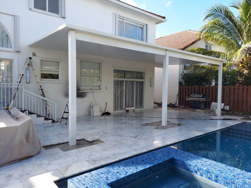 Square Terrace 32' x 14' · Attached · White