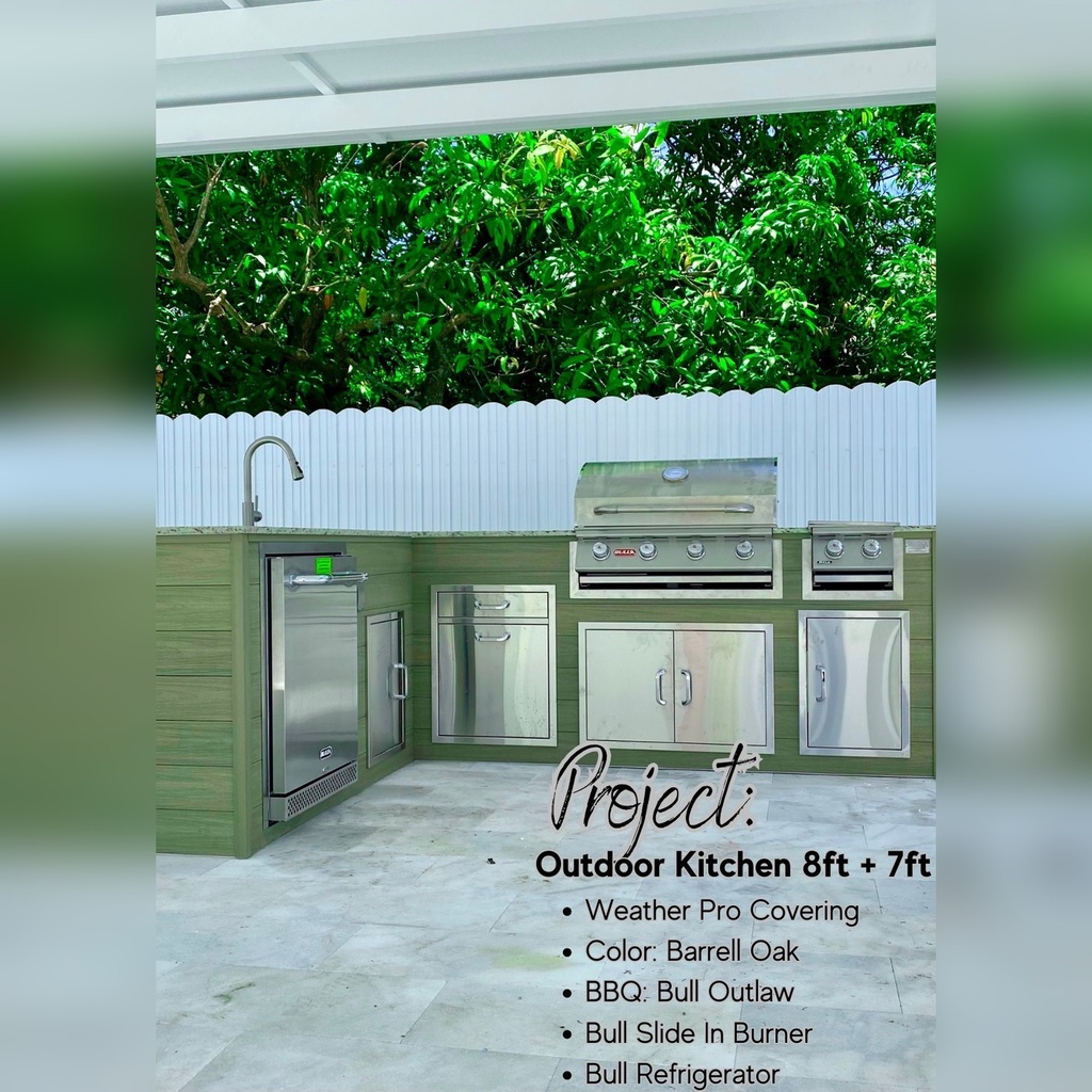 Outdoorkitchen 14 ft · Barrel Oak · Bull 30" Outlaw LP