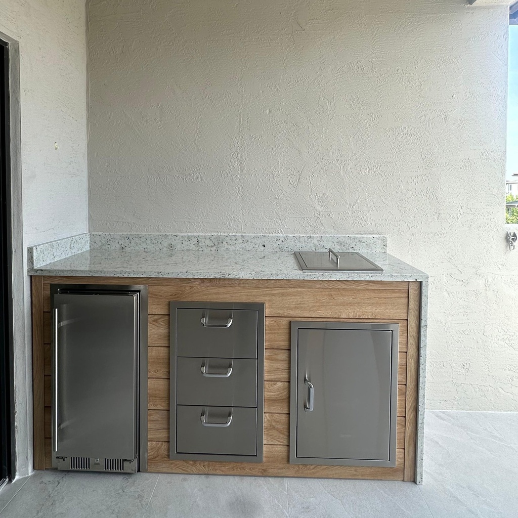 [OK-06-SO-01] Outdoorkitchen 6 ft · Sunbleach Oak · Blaze BLZ-SSRF-15