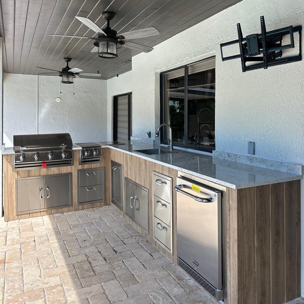 [OK-18-BW-01] Outdoorkitchen 18 ft · Beachwood Grey · Bull 30" Griddle Commercial LP · L-Shape