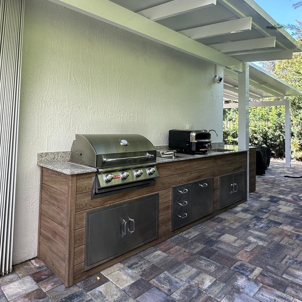 [OK-10-BO-04] Outdoorkitchen 10 ft · Barrel Oak · Bull 30" Outlaw LP