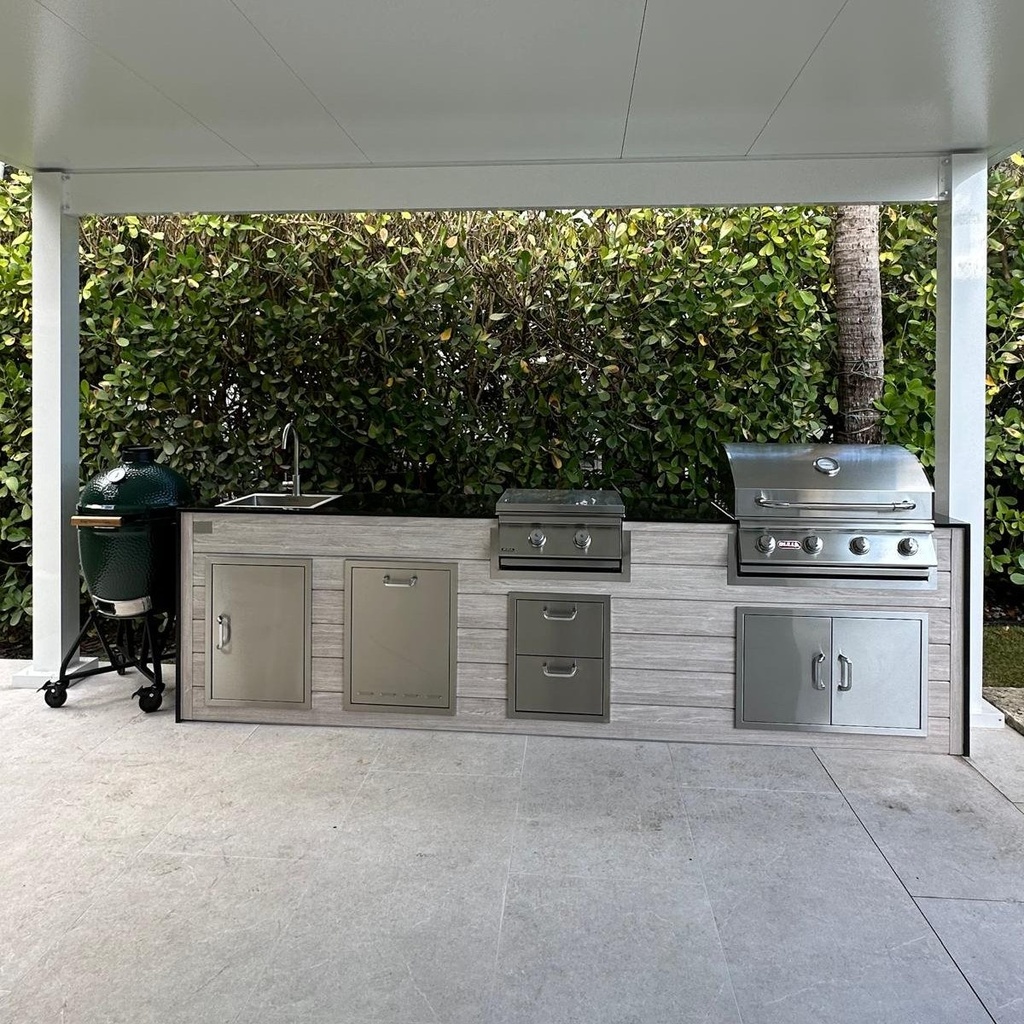[OK-12-BW-02] Outdoorkitchen 12 ft · Beachwood Grey · Bull 30" Outlaw LP