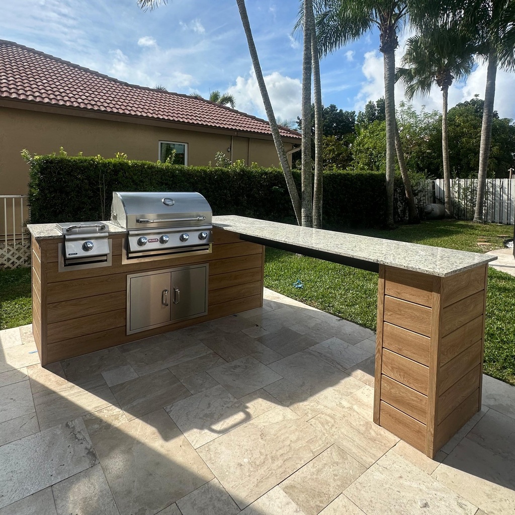 [OK-13-BO-01] Outdoorkitchen 13 ft · Barrel Oak · Bull 30" Outlaw LP · L-Shape