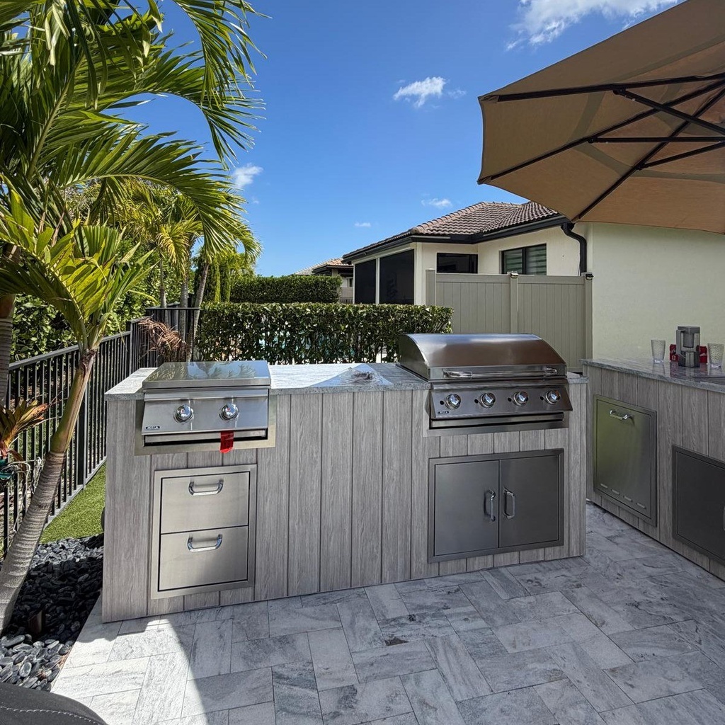 Outdoorkitchen 8 ft · Tofino · Bull 30" Griddle Commercial LP