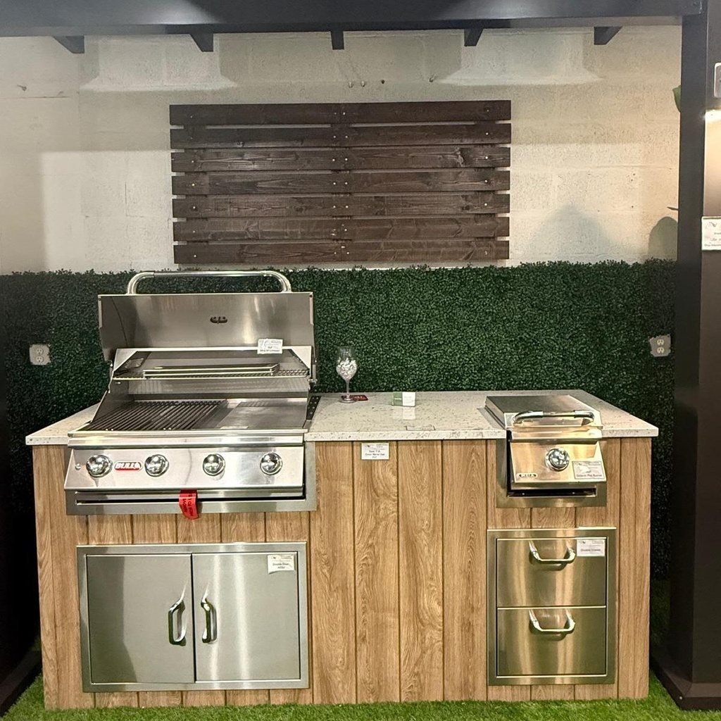 Perello Patio 6 ft Outdoor Kitchen · Bull Outlaw 30" · Weather Pro