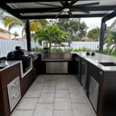 Outdoorkitchen 20 ft · Modern Walnut · Big Green Egg MiniMax EGG · U-Shape