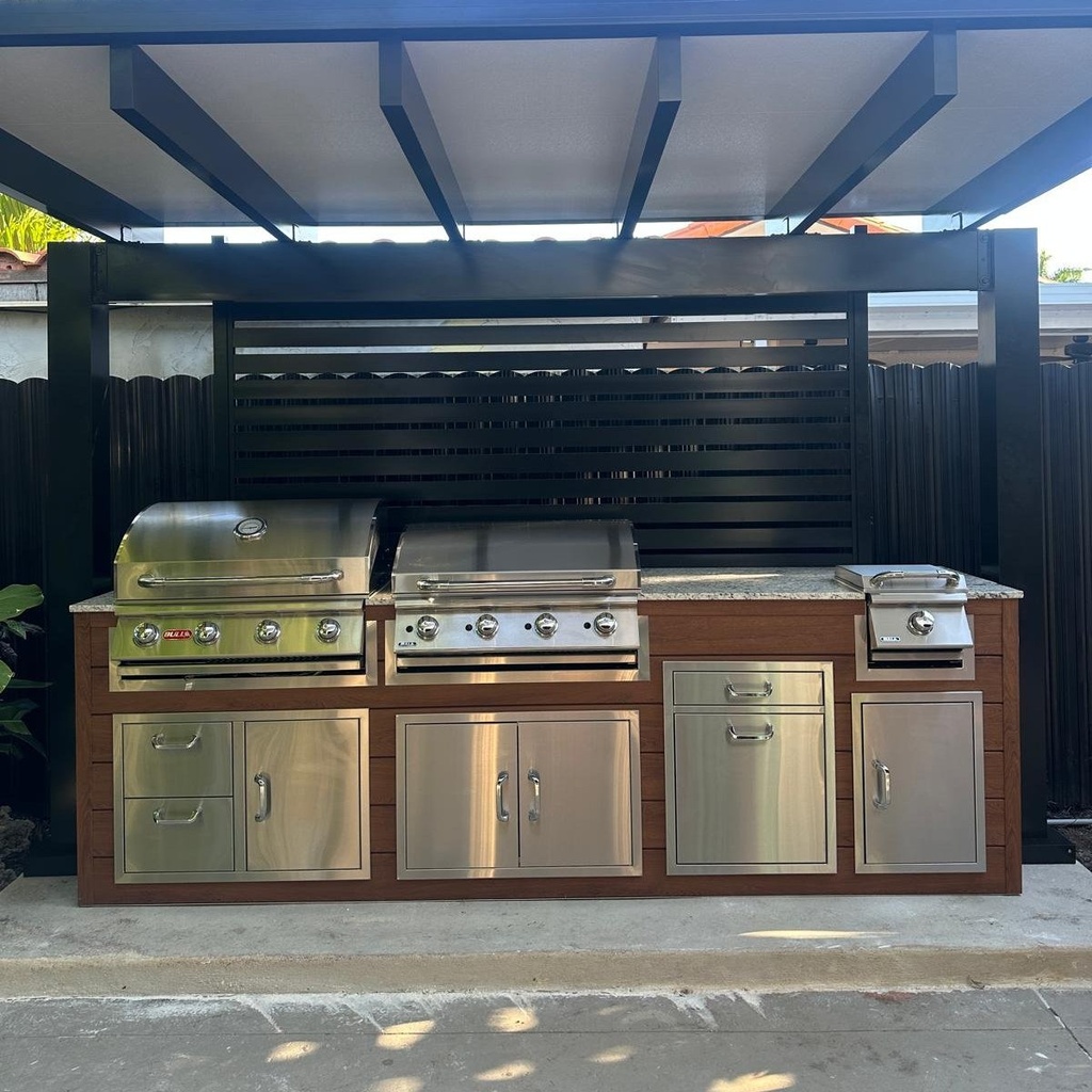 Outdoorkitchen 10 ft · Cinnamon Walnut · Bull Outlaw 30-Inch 4-Burner Built-In Propane Gas Grill