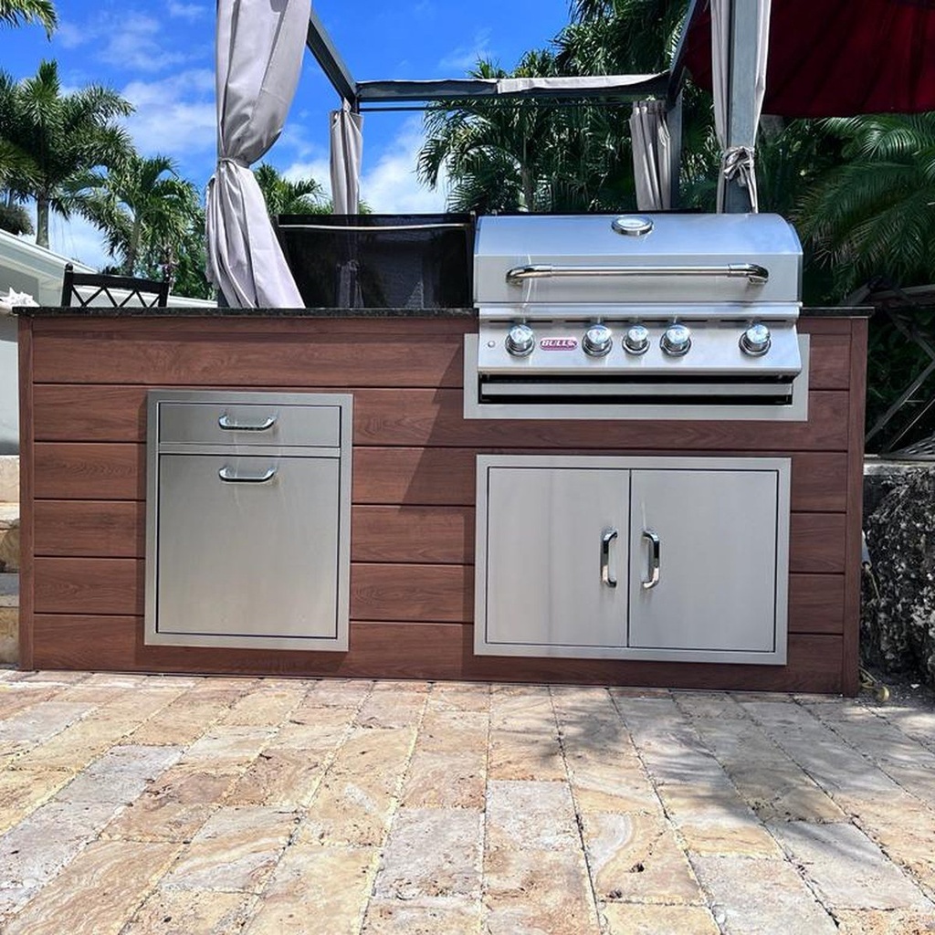 Outdoorkitchen 7 ft · Cinnamon Walnut · Bull Angus 30-Inch 4-Burner Built-In Propane Gas Grill