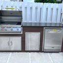 Outdoorkitchen 8 ft · Modern Walnut · Bull Outlaw 30-Inch 4-Burner Built-In Propane Gas Grill