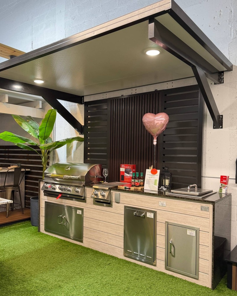 Perello Patio 10 ft Outdoor Kitchen + 11 ft Cantilever Pergola · Bull Brahma 38"